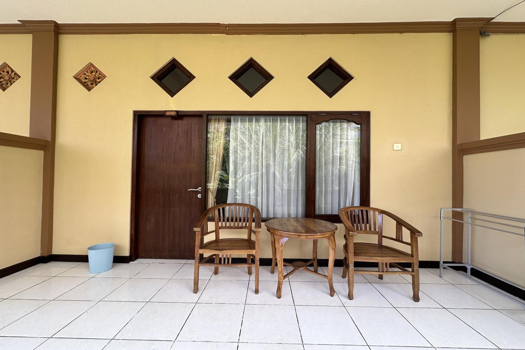 Taxa Raya Guest House Legian  Exterior photo